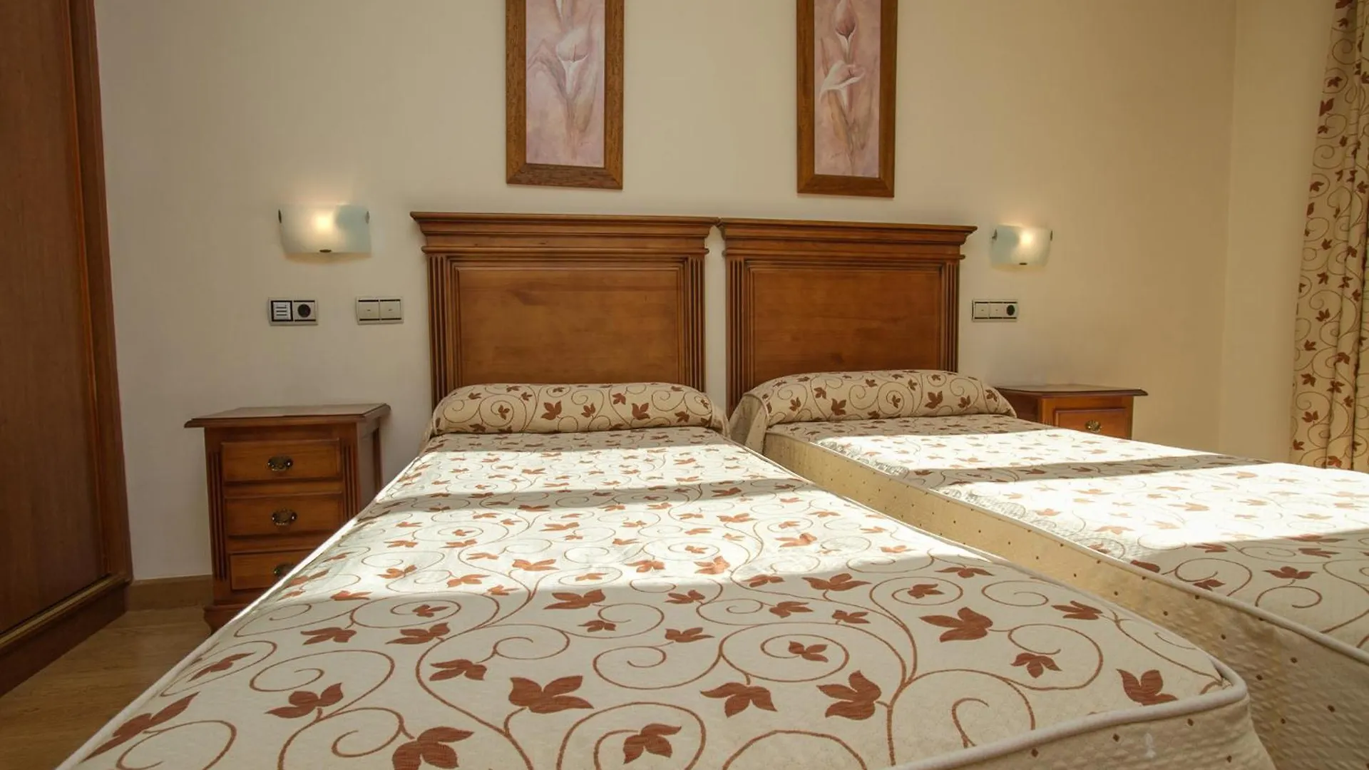 La Higuera Hotel Guejar Sierra 2*,  Spain
