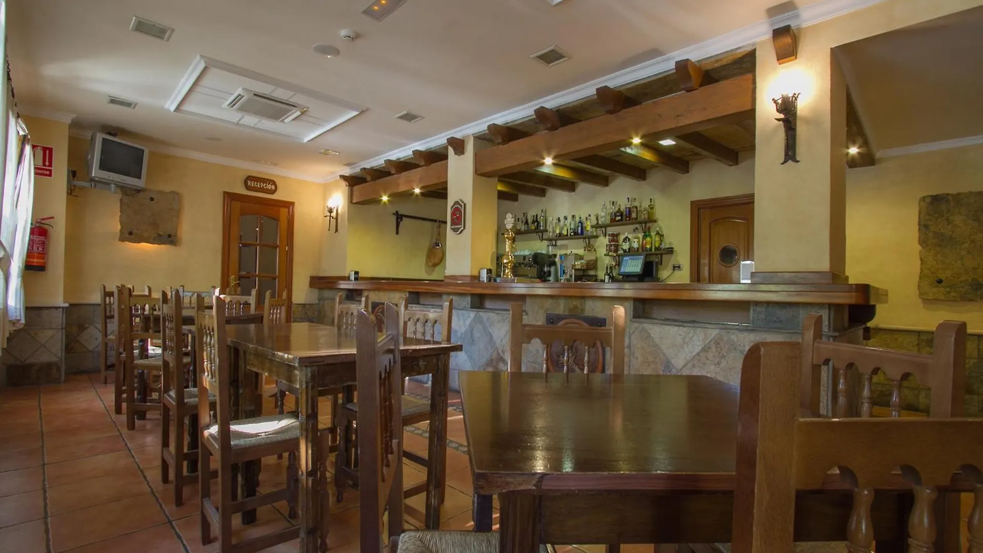 La Higuera Hotel Guejar Sierra 2*,